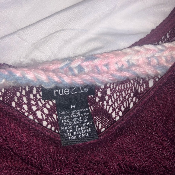 Maroon lace mini dress with transparent lace midsection - Picture 3 of 4